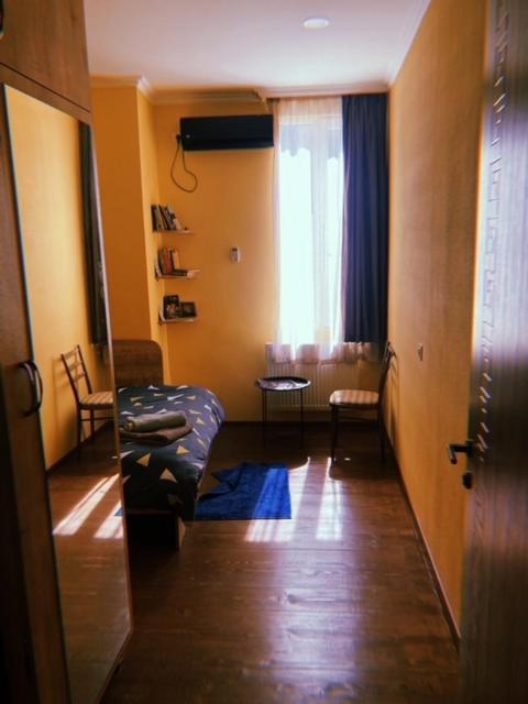 Home Away Home In Heart Of Tbilisi ภายนอก รูปภาพ