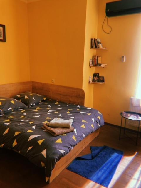 Home Away Home In Heart Of Tbilisi ภายนอก รูปภาพ