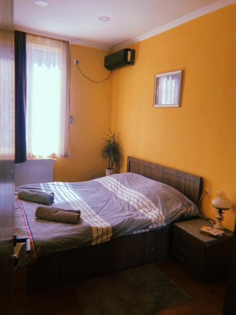 Home Away Home In Heart Of Tbilisi ภายนอก รูปภาพ