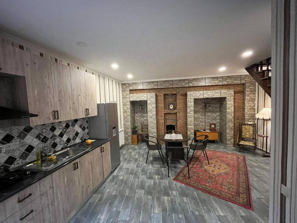 Home Away Home In Heart Of Tbilisi ภายนอก รูปภาพ